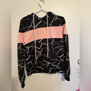 Brand new never worn. Perfect condition. Lightweight sweater from SHEIN. Size M.